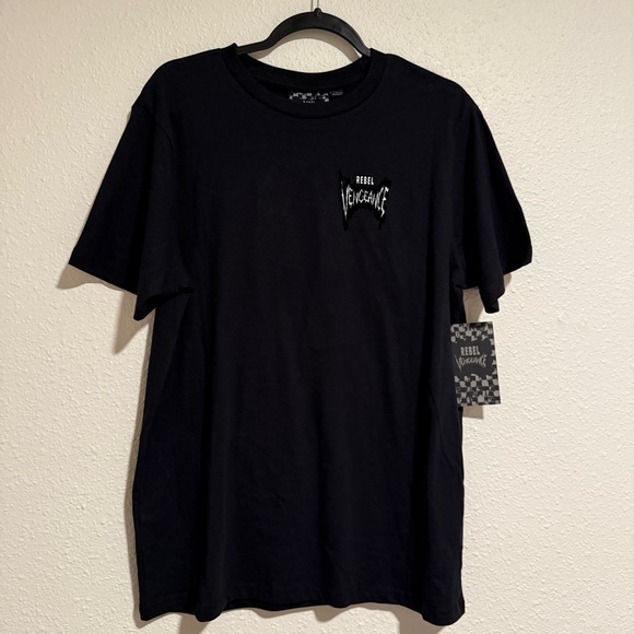 Rebels Vengeance Multicolor Skull Tee - Picture 2 of 8